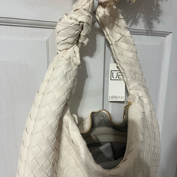 Beautiful sophisticated bag 💸💕 - Picture 5 of 6